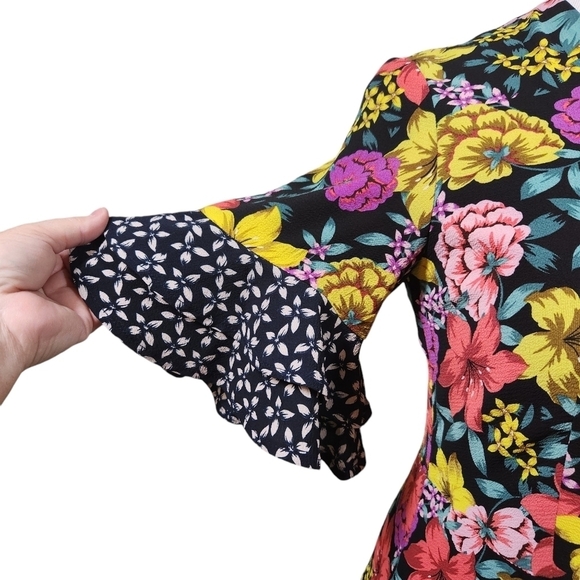 Spense Mixed Print Floral Wrap Dress, sz 4 - Picture 4 of 11